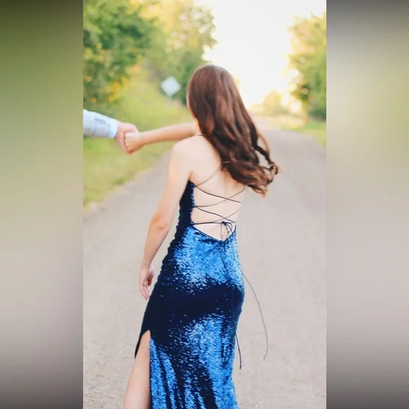 Grad/Prom dress - Picture 4 of 4